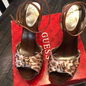Guess Yamini Sandals